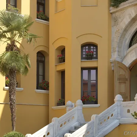 Four Seasons At Sultanahmet 5*