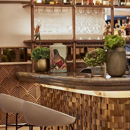 Отель Four Seasons At Sultanahmet 5*